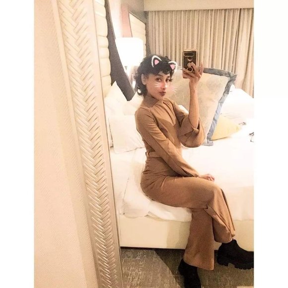 Meet your Posher, Laura - Picture 2 of 2